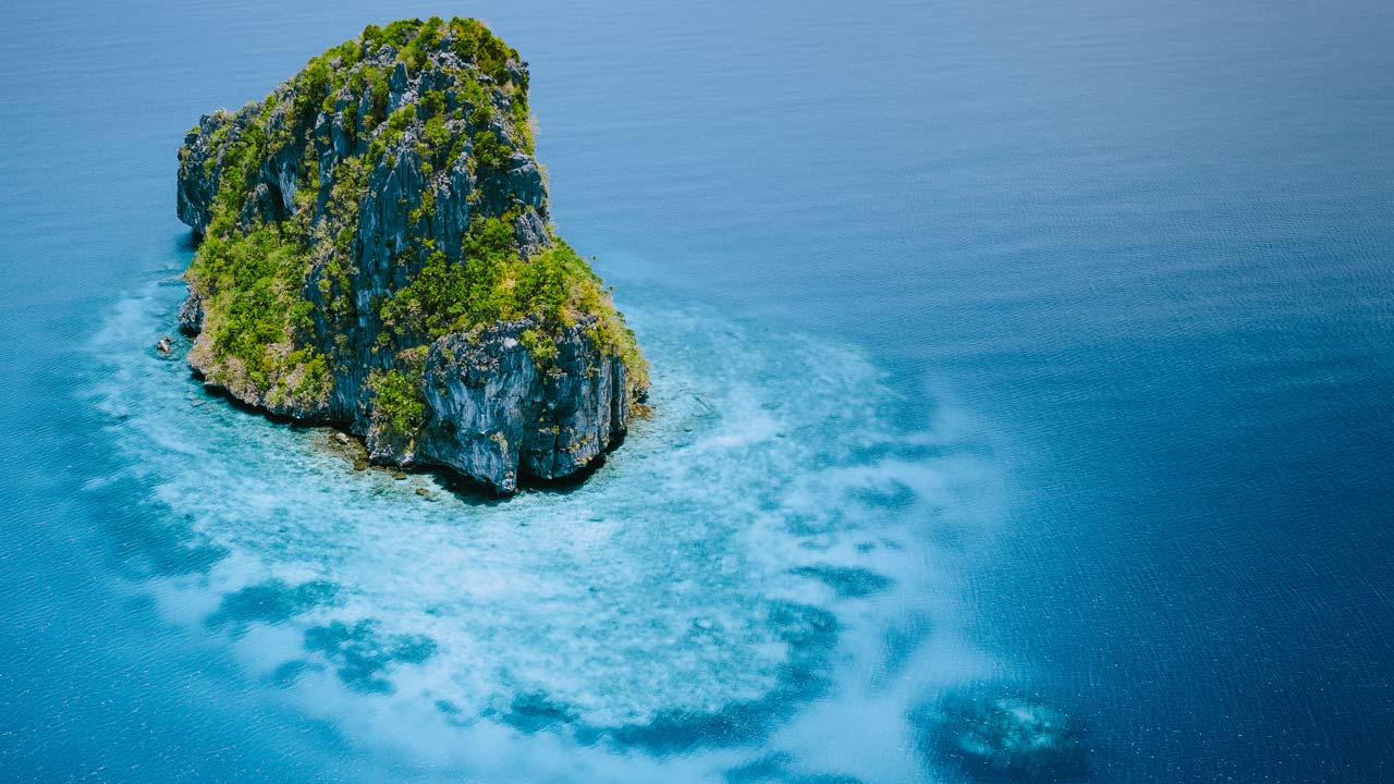 island philippines blue water