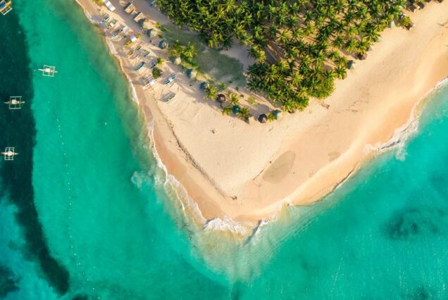Private island hopping tour in Daku island, Philippines